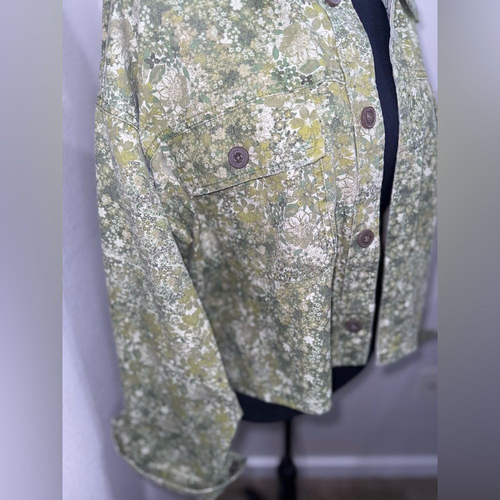 Wild Fable Women’s Green Floral Cottagecore‎ Cropped Canvas Shacket NWT- Medium - Picture 6 of 10